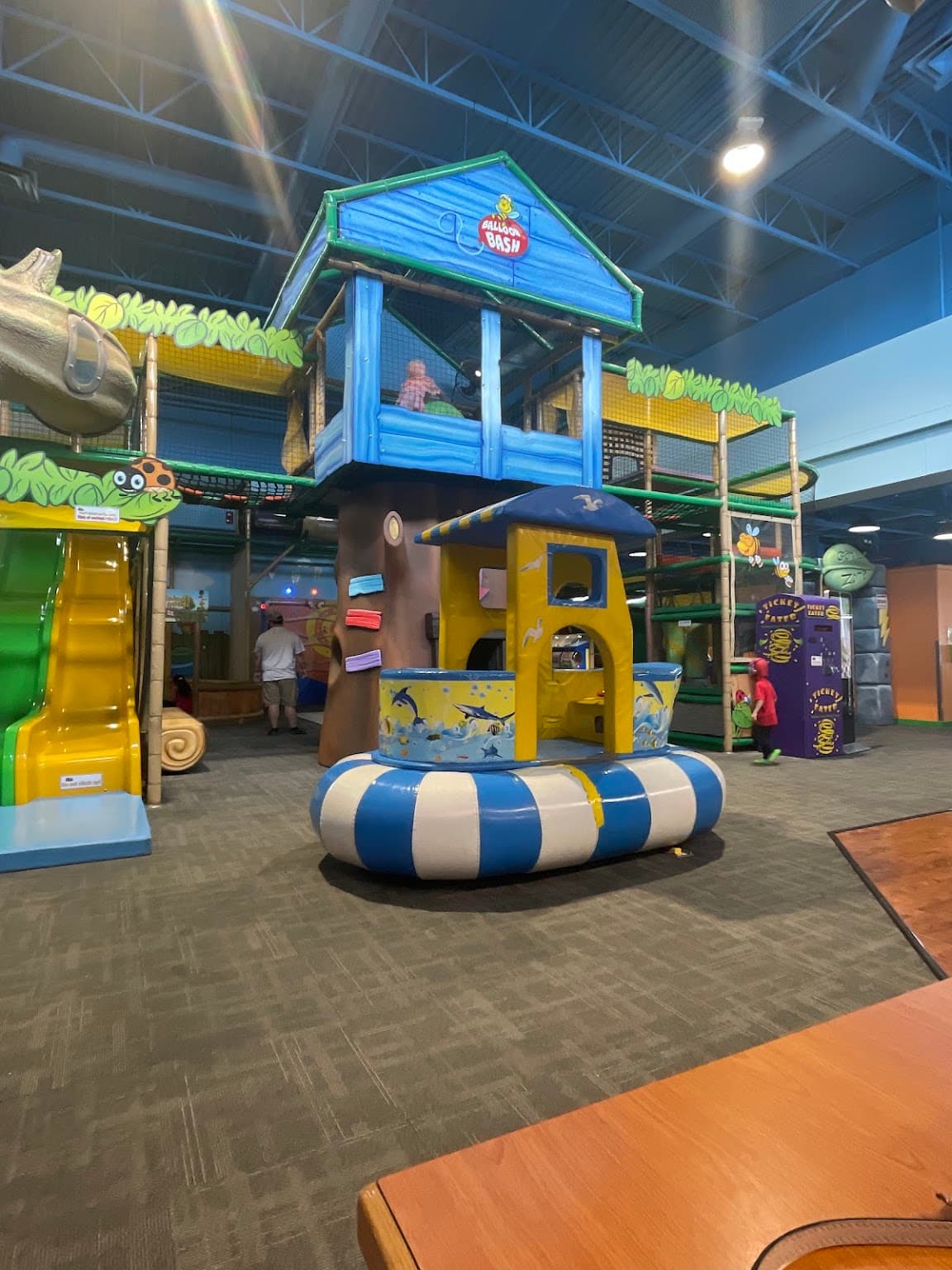 Treehouse Indoor Playground - North - Big Playground in North Calgary